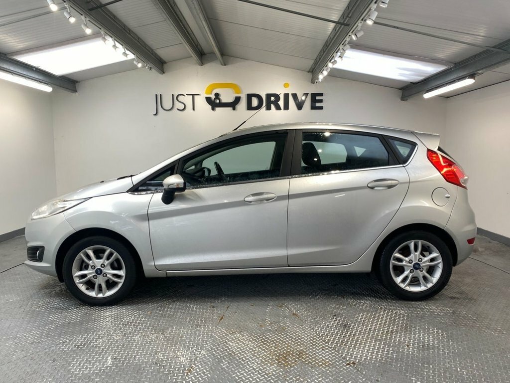 Ford Fiesta 1.3L Zetec Silver #2