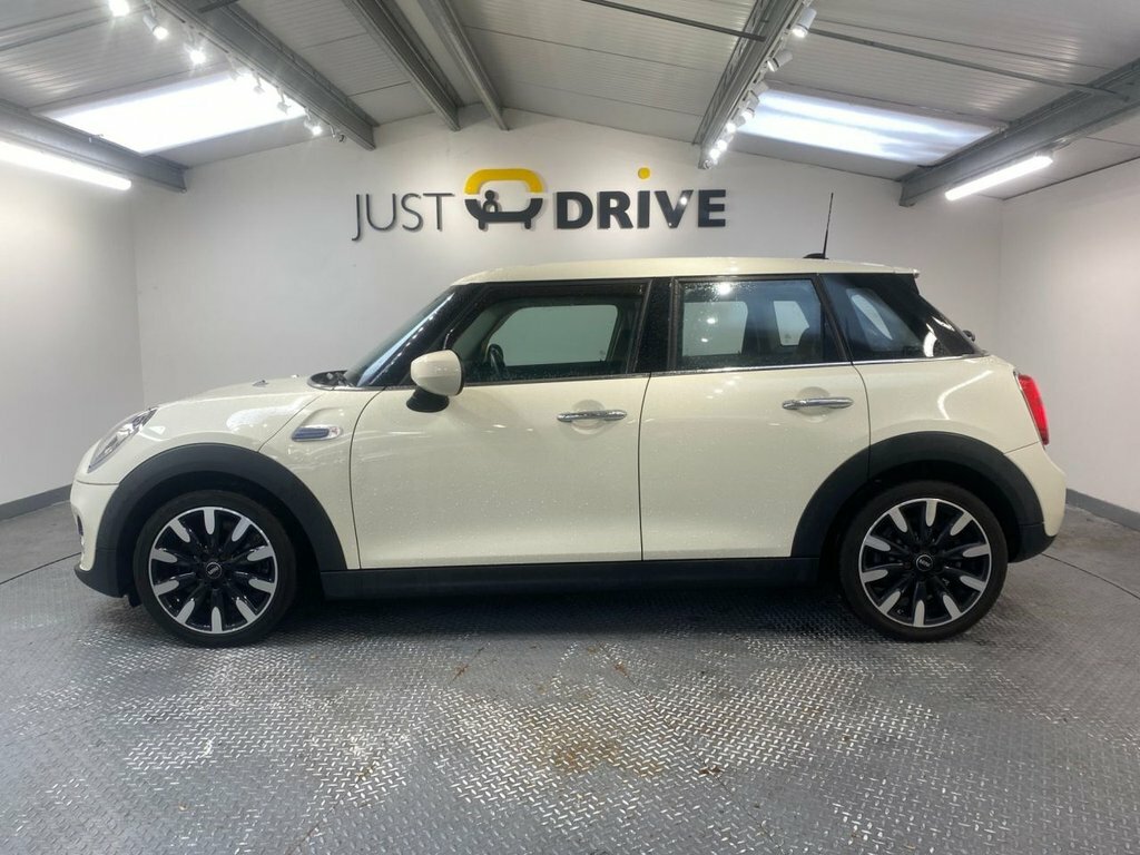 Mini Hatch 1.5L Cooper Exclusive White #2