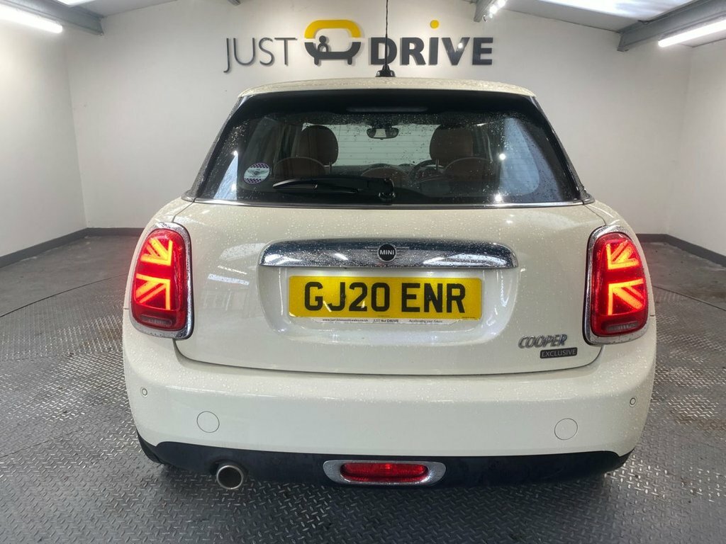 Mini Hatch 1.5L Cooper Exclusive White #4