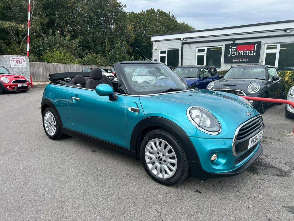 Mini Convertible 1.5 Cooper Blue