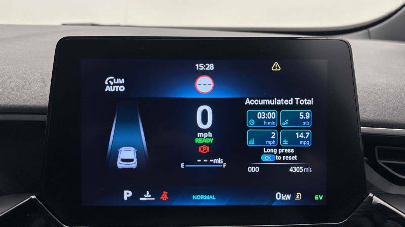 MG MG3 1.5 Hybrid Trophy Red #11
