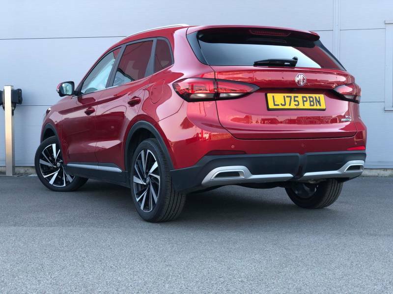 MG ZS 1.5 Hybrid Trophy Red #4