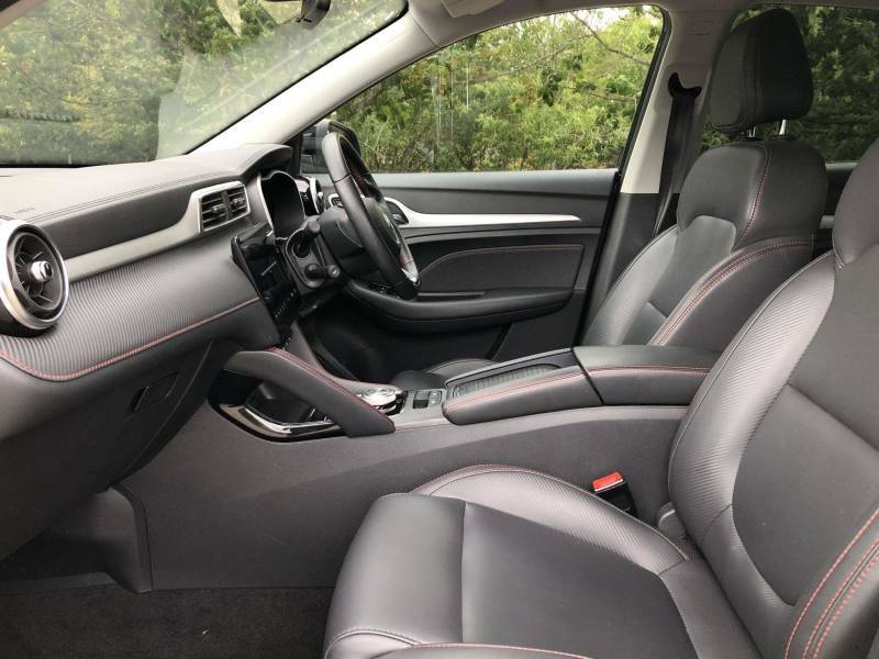 MG ZS 130Kw Trophy Connect Ev 51Kwh Black #2