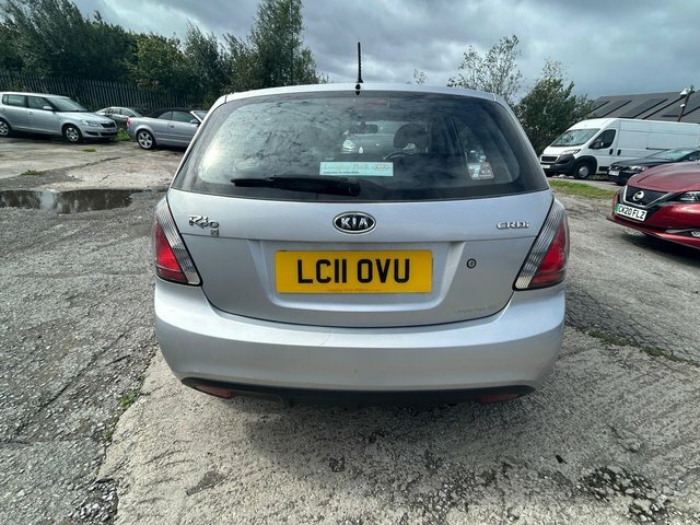 Kia RIO 1.5 Crdi 2 Silver #5