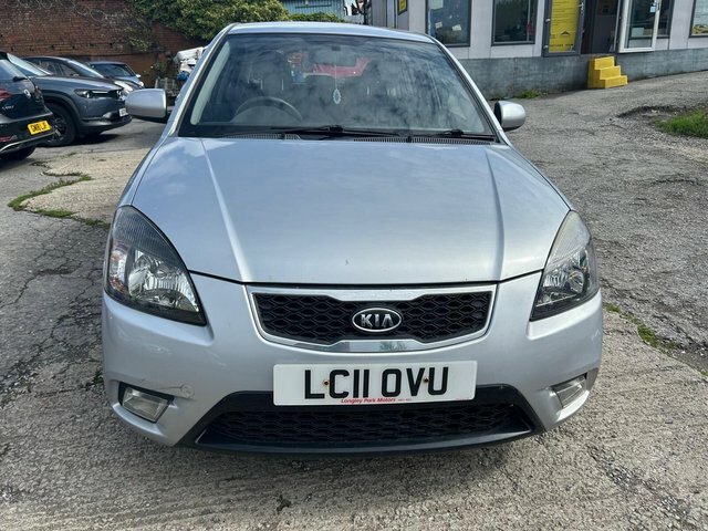 Kia RIO 1.5 Crdi 2 Silver #2
