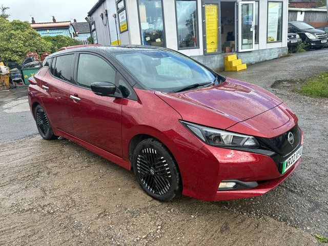 Nissan Leaf 39Kwh N-connecta Red