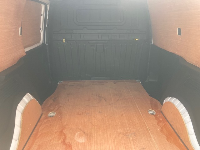 Peugeot Partner Mpv White #5
