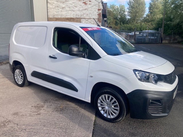 Peugeot Partner Mpv White
