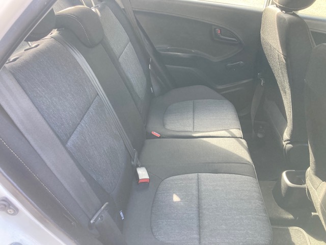 Kia Picanto 1.0 1 White #5