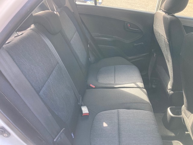 Kia Picanto 1.0 1 White #6