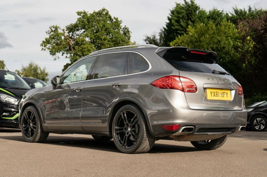 Porsche Cayenne 2011 3.0 D V6 Tiptronic 4Wd White #38