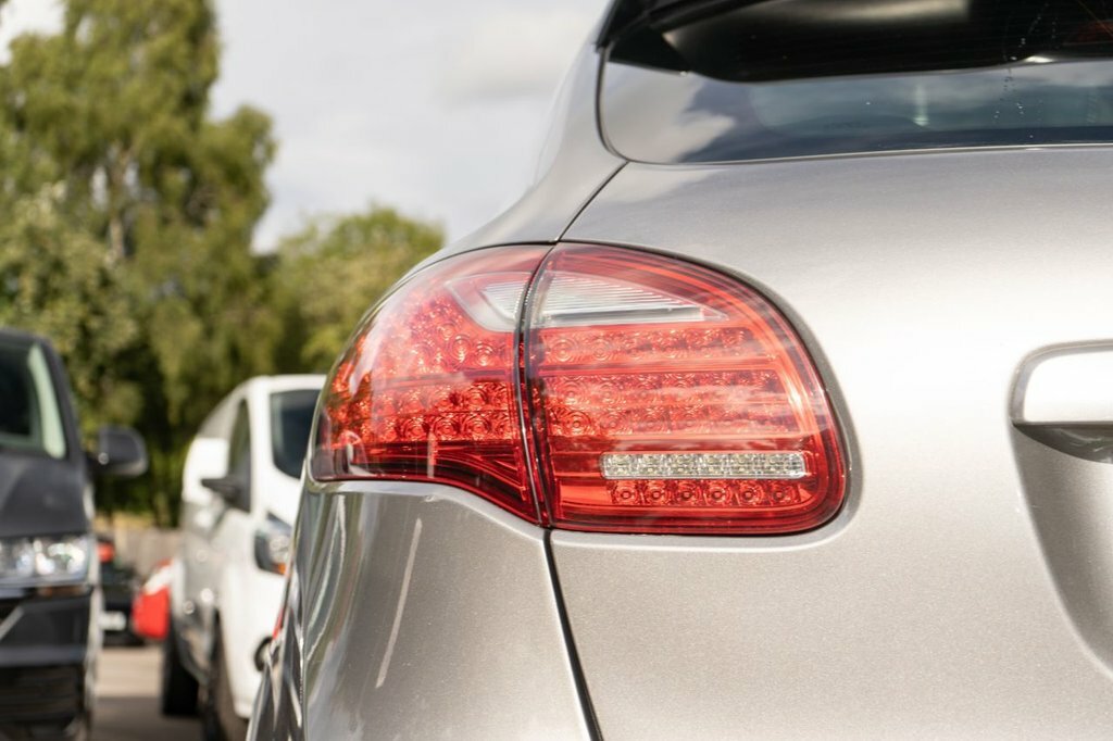 Porsche Cayenne 2011 3.0 D V6 Tiptronic 4Wd White #33