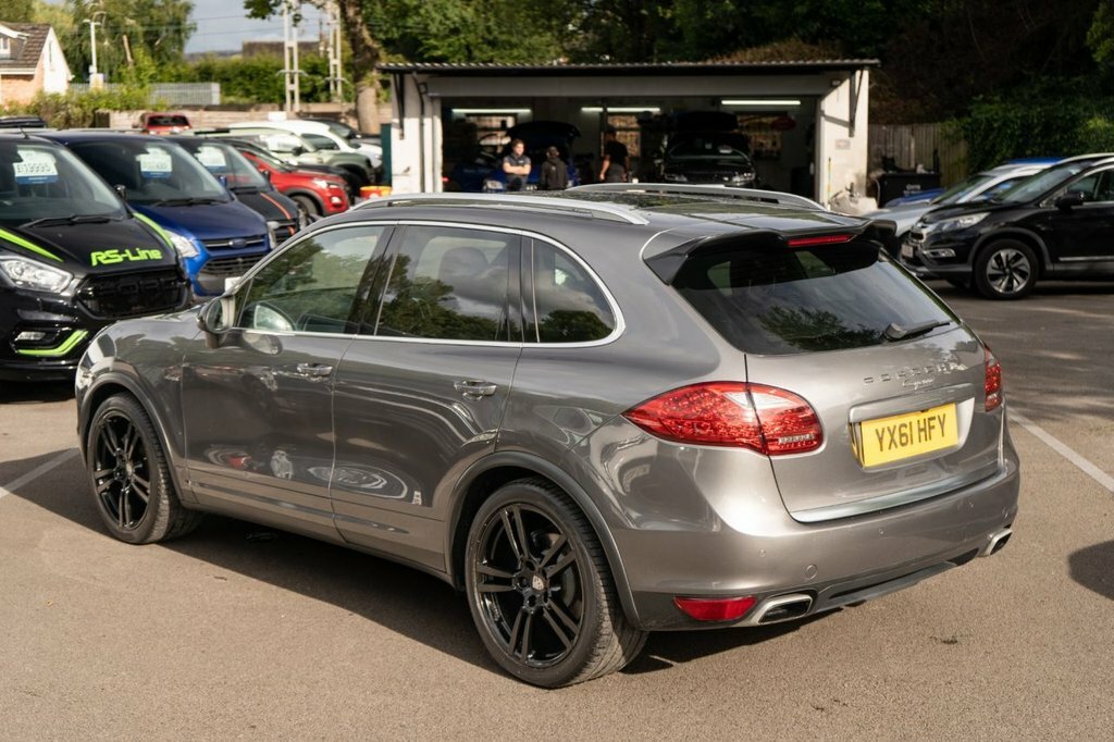 Porsche Cayenne 2011 3.0 D V6 Tiptronic 4Wd White #37
