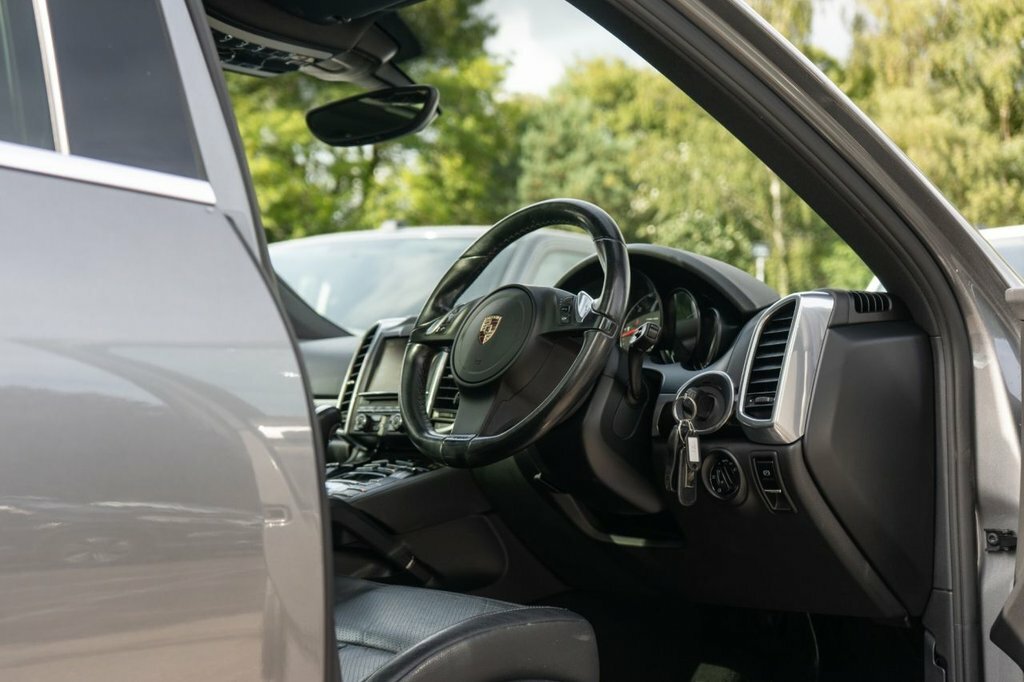 Porsche Cayenne 2011 3.0 D V6 Tiptronic 4Wd White #26