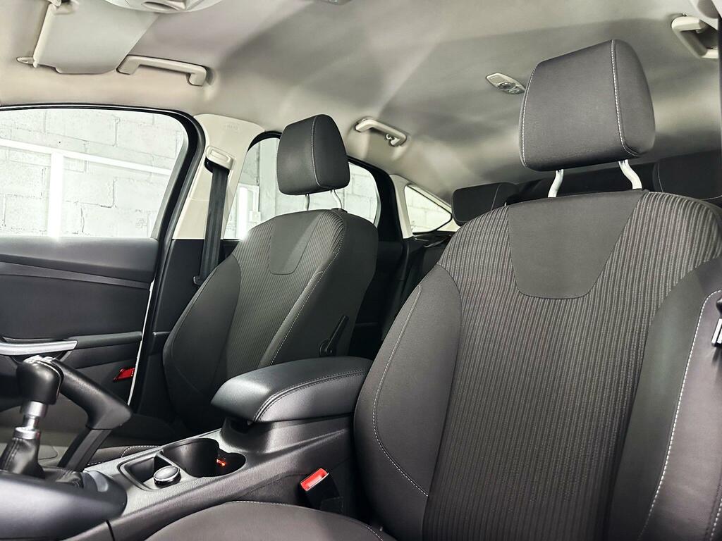 Ford Focus 1.6 Tdci Titanium Navigator White #19