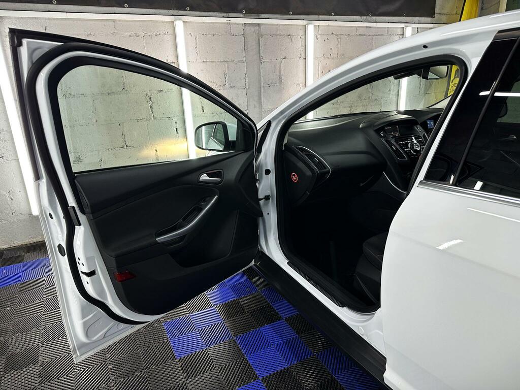 Ford Focus 1.6 Tdci Titanium Navigator White #15