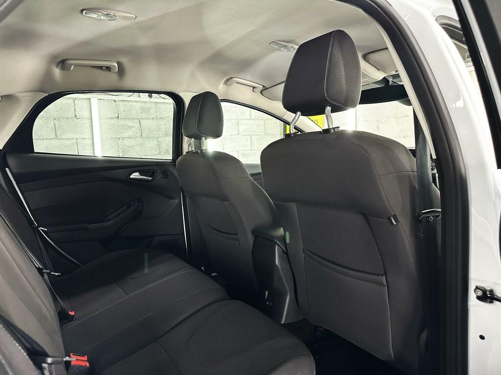 Ford Focus 1.6 Tdci Titanium Navigator White #28