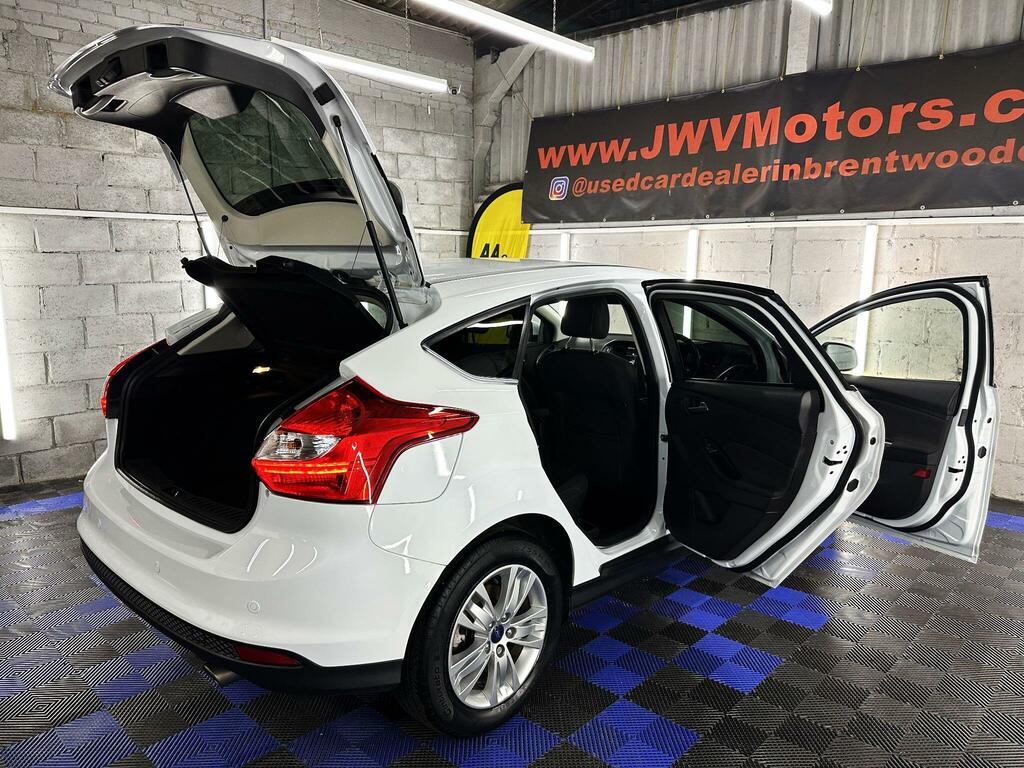 Ford Focus 1.6 Tdci Titanium Navigator White #29