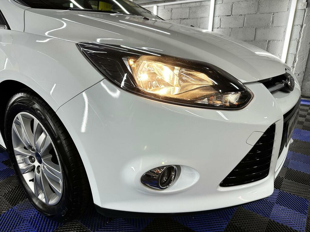 Ford Focus 1.6T Ecoboost Titanium Navigator Euro 5 Ss White #3
