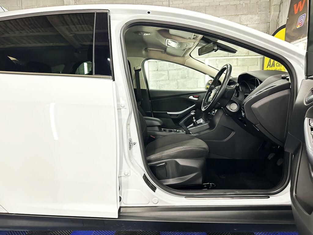 Ford Focus 1.6 Tdci Titanium Navigator White #25
