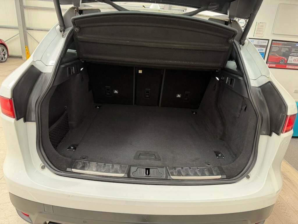 Jaguar F-Pace F-pace Portfolio Awd Black #40