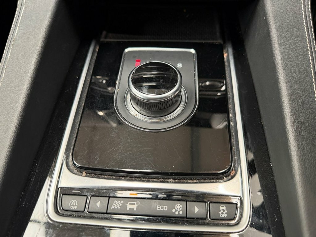 Jaguar F-Pace F-pace Portfolio Awd Black #37