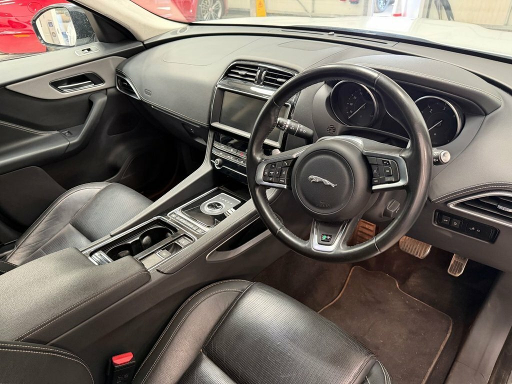 Jaguar F-Pace 2L R-sport White #3