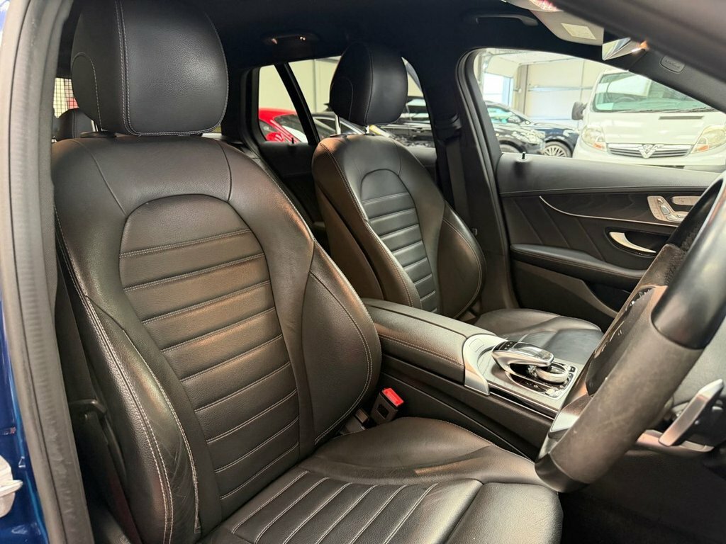 Mercedes-Benz C Class 1.5L Amg Line Night Edition Blue
