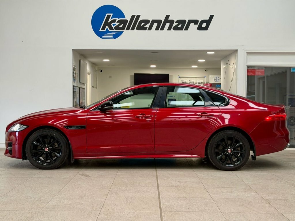 Jaguar XF 2L R-sport Red