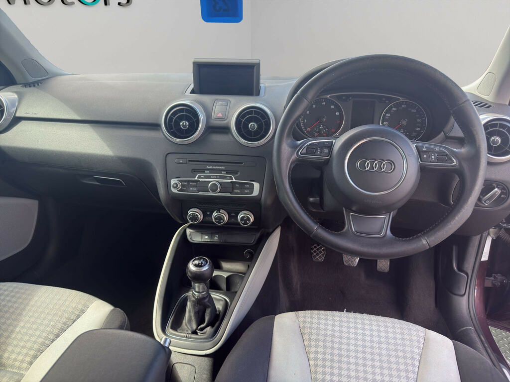 Audi A1 1.4 Tfsi Sport Euro 5 Ss Red #2