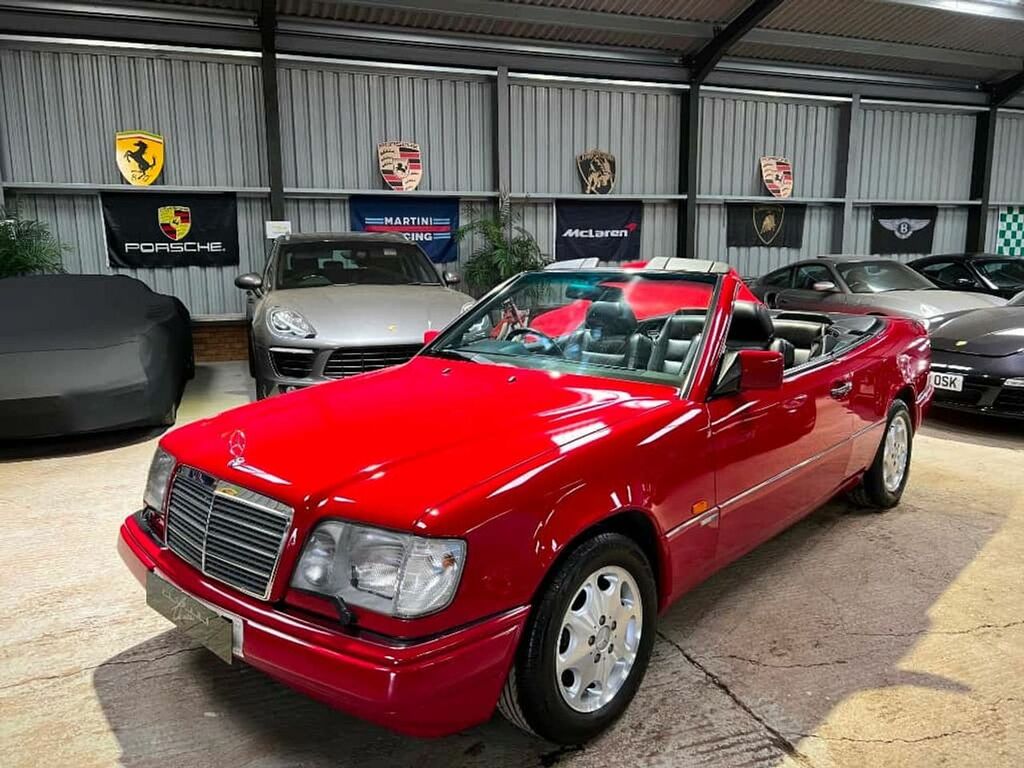 Mercedes-Benz E Class 3.2 E320 Cabriolet 3199Cc Red #5