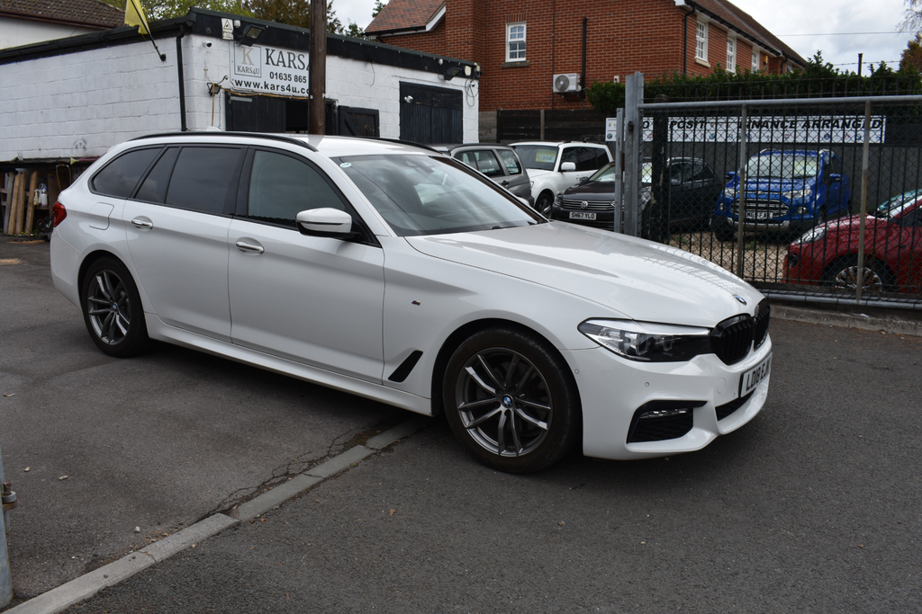 BMW 5 Series 2.0 520D M Sport Touring Euro 6 S White #2
