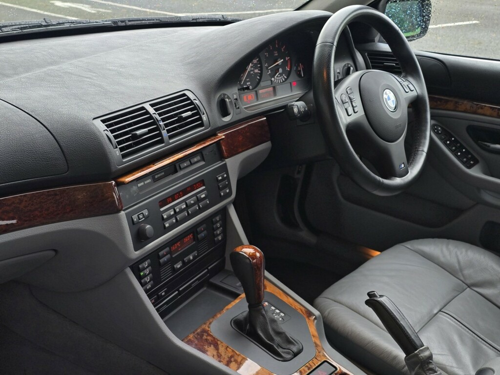 BMW 5 Series 2.5 525D Se Silver #54