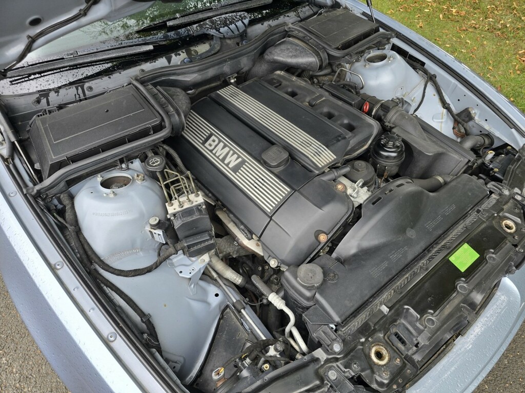 BMW 5 Series 2.5 525D Se Silver #61