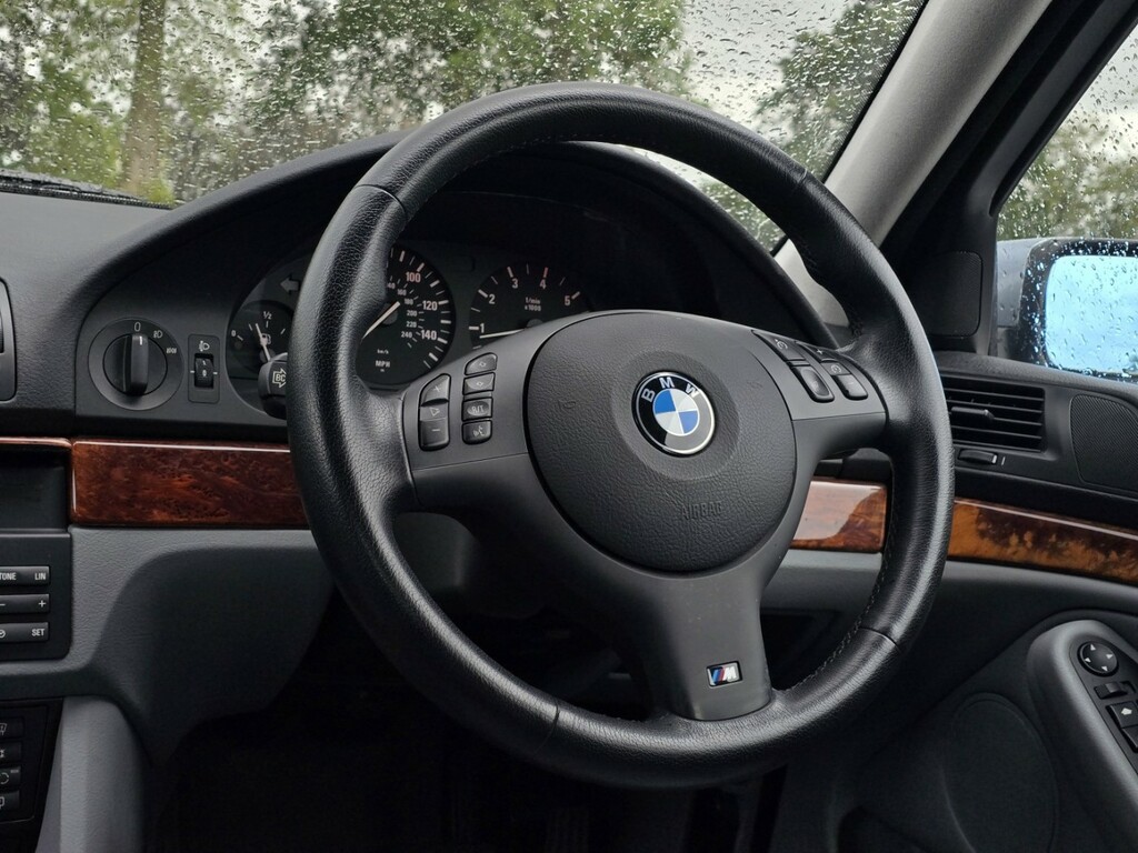 BMW 5 Series 2.5 525D Se Silver #44