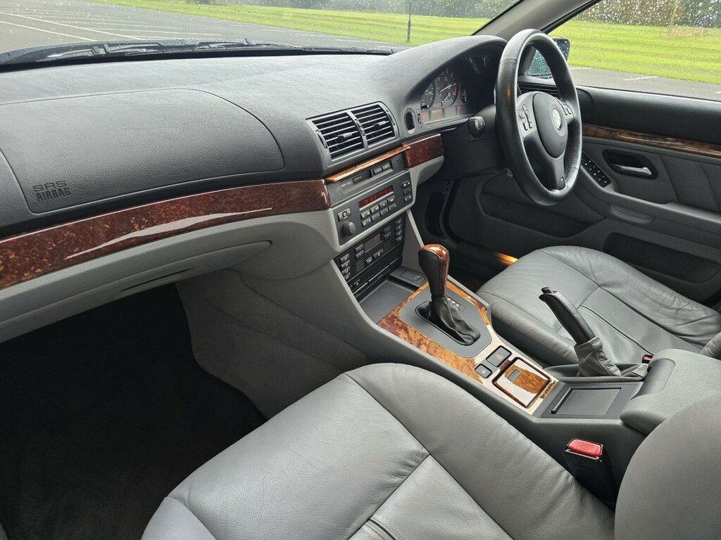 BMW 5 Series 2.5 525D Se Silver #53