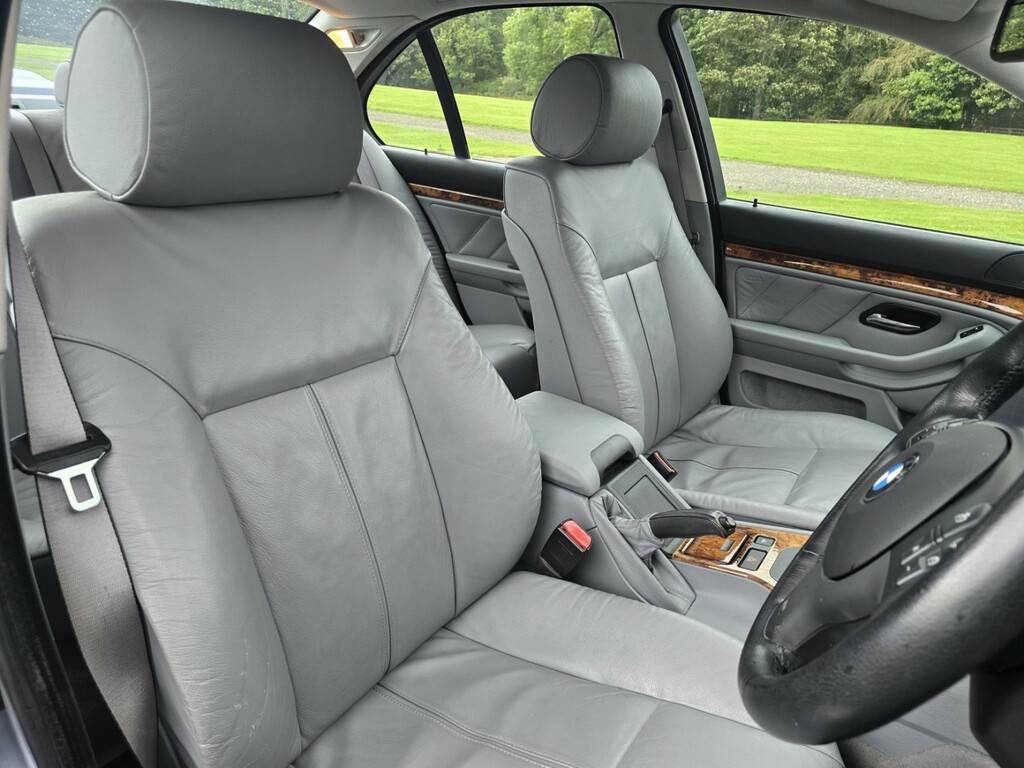 BMW 5 Series 2.5 525D Se Silver #17