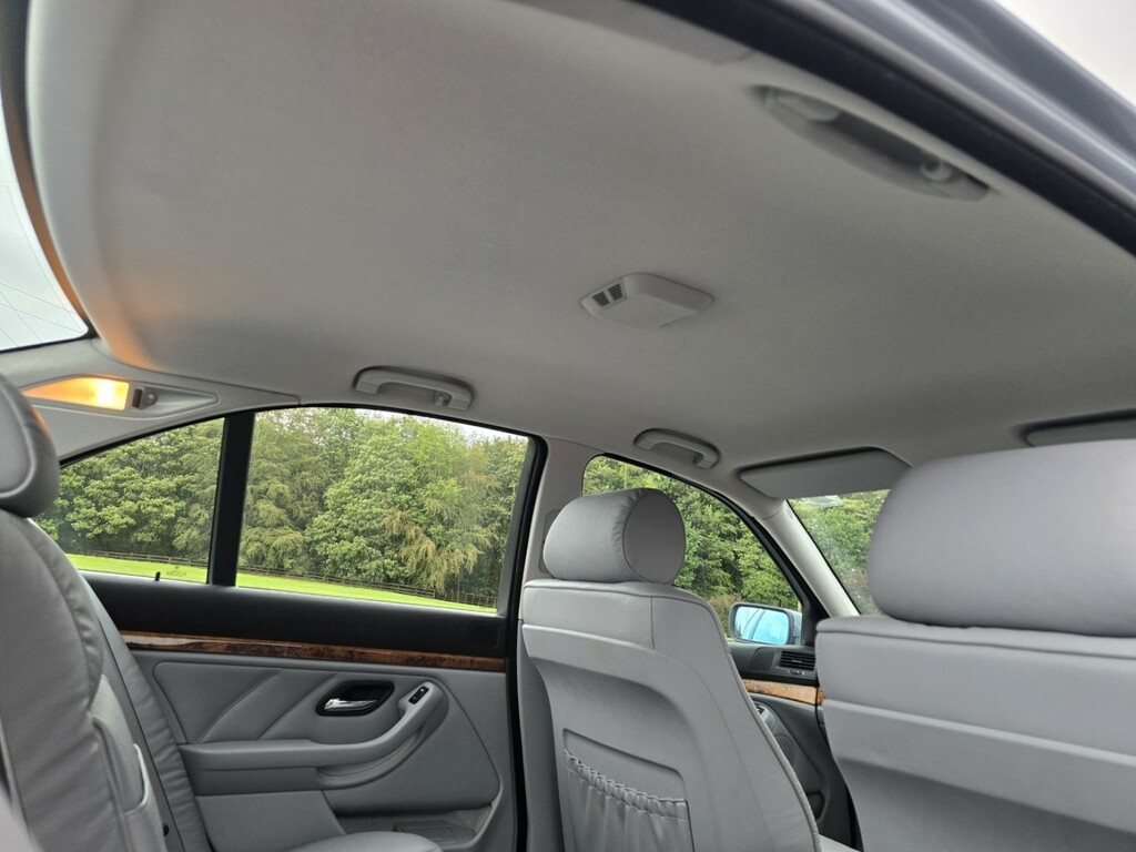 BMW 5 Series 2.5 525D Se Silver #31