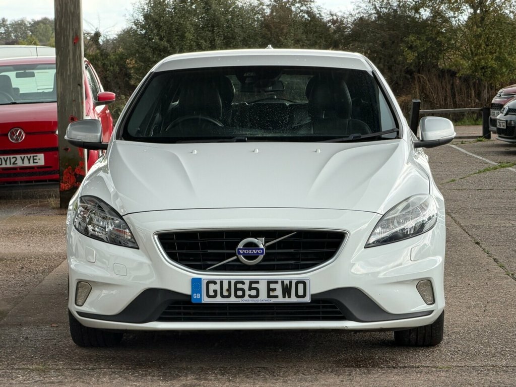 Volvo V40 2L R-design White #2