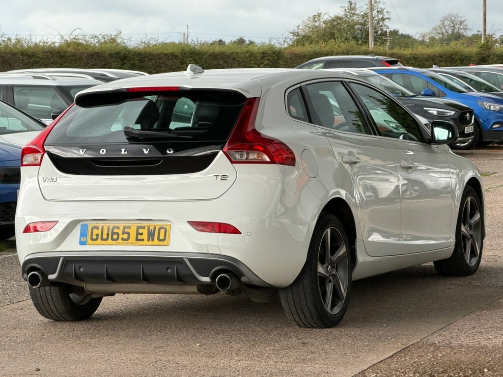 Volvo V40 2L R-design White #6