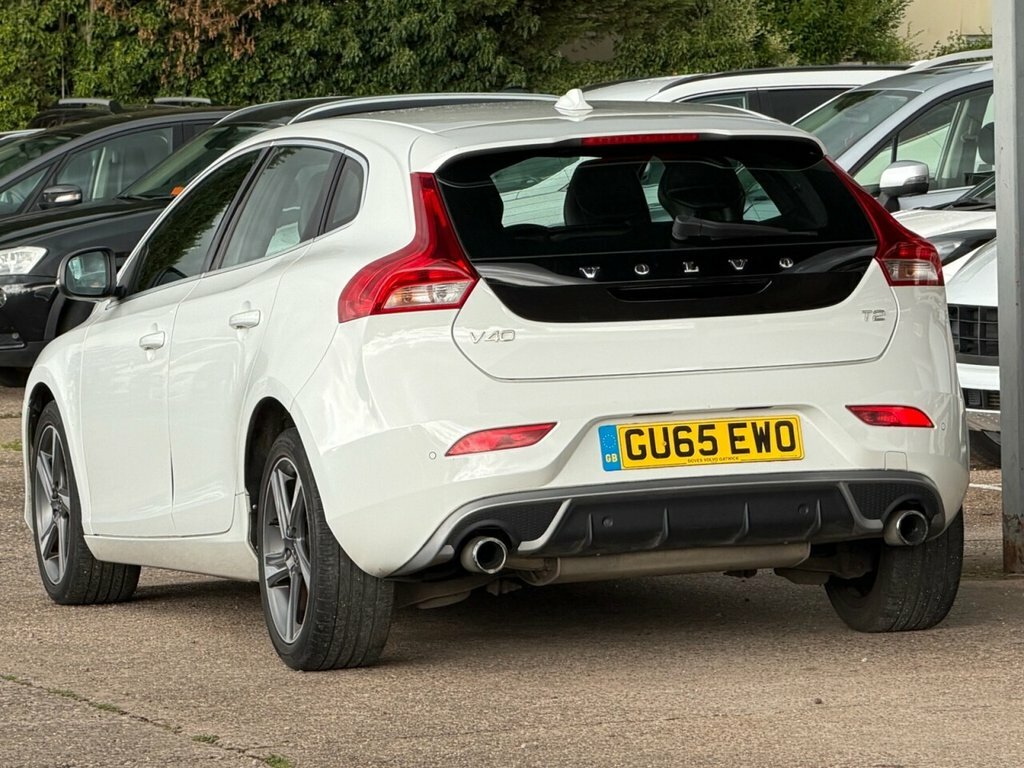 Volvo V40 2L R-design White #4