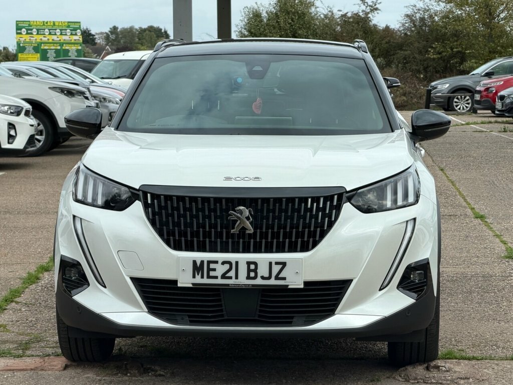Peugeot 2008 1.2L Gt White #2