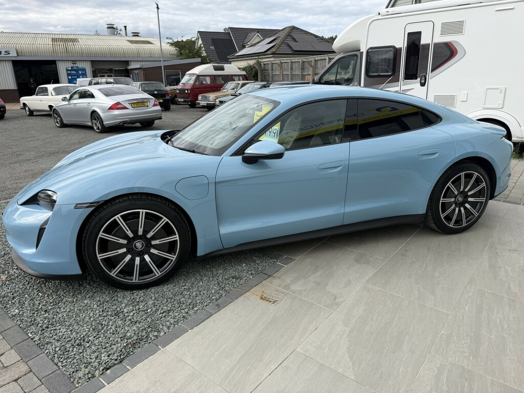 Porsche Taycan Saloon Blue #5