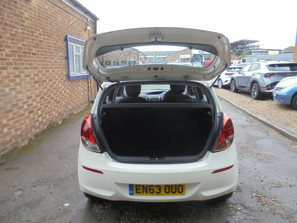 Hyundai I20 1.2 Active Euro 5 White #6