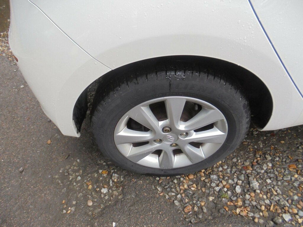 Hyundai I20 Classic White #15