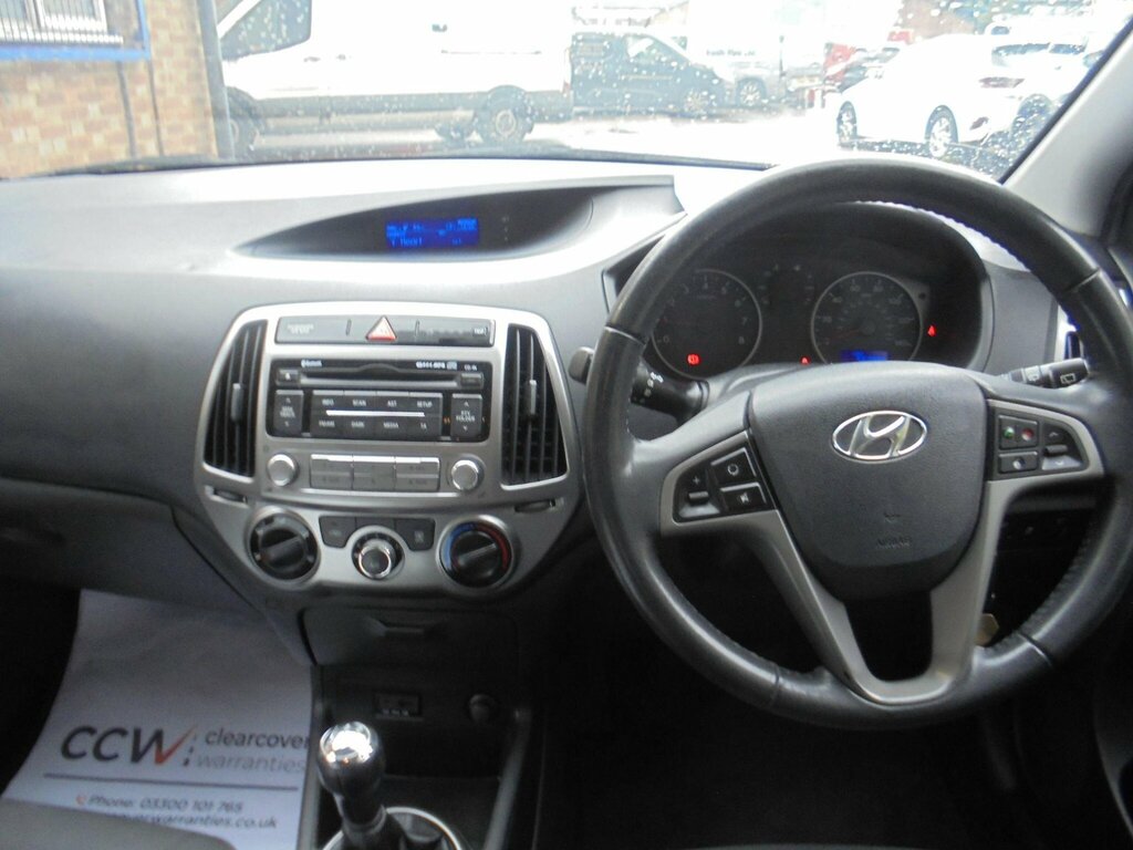 Hyundai I20 Classic White #10