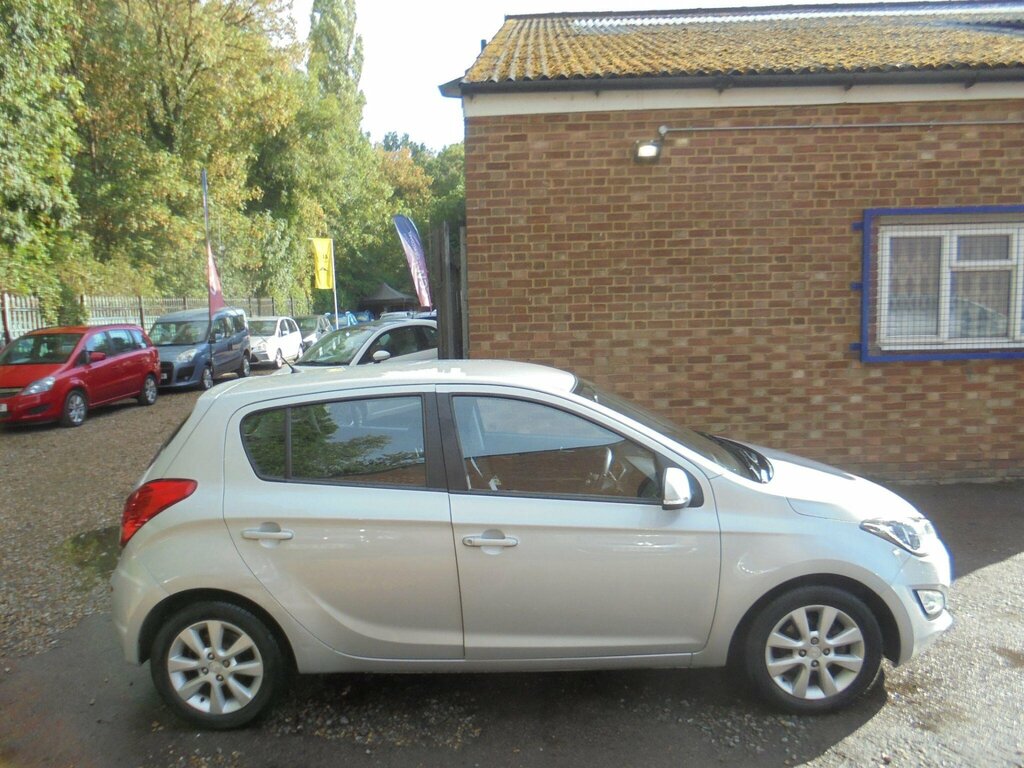Hyundai I20 1.2 Active Euro 5 Silver #3
