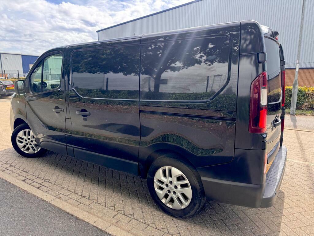 Renault Trafic 1.6 Dci 27 Sport Nav Swb Standard Roof Euro 6 Black #3