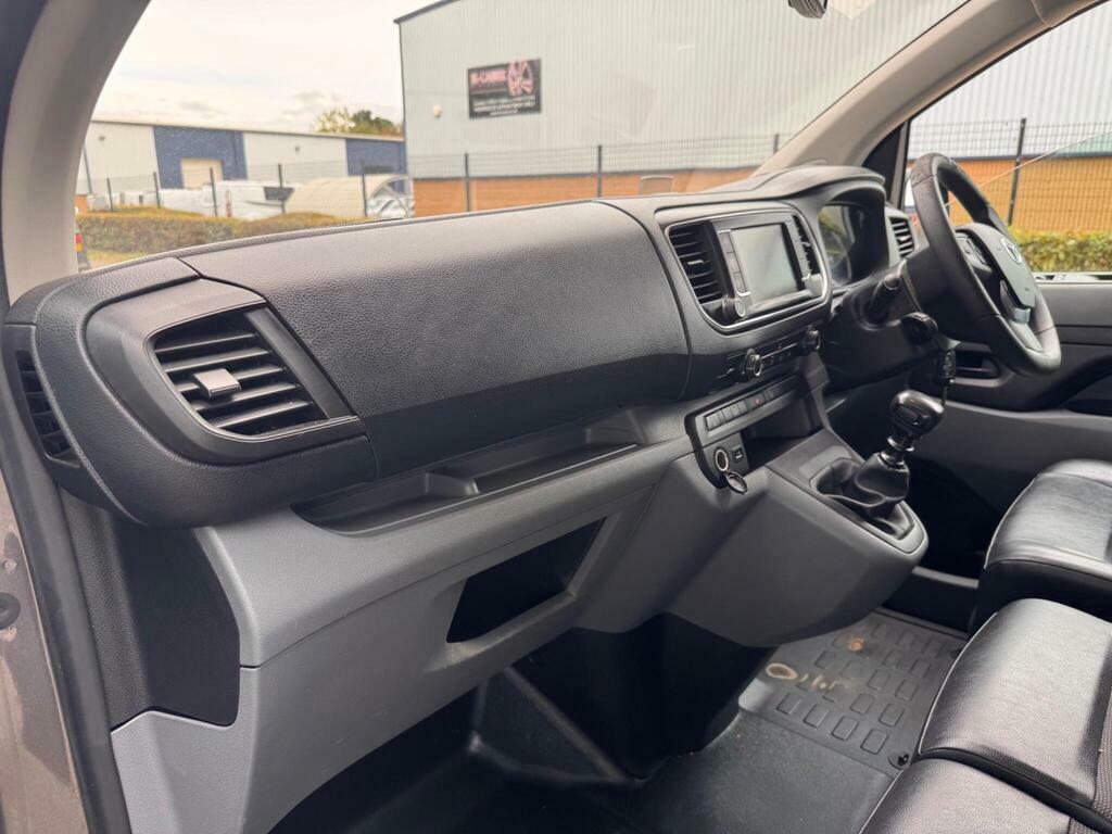 Toyota PROACE Proace Base White #27