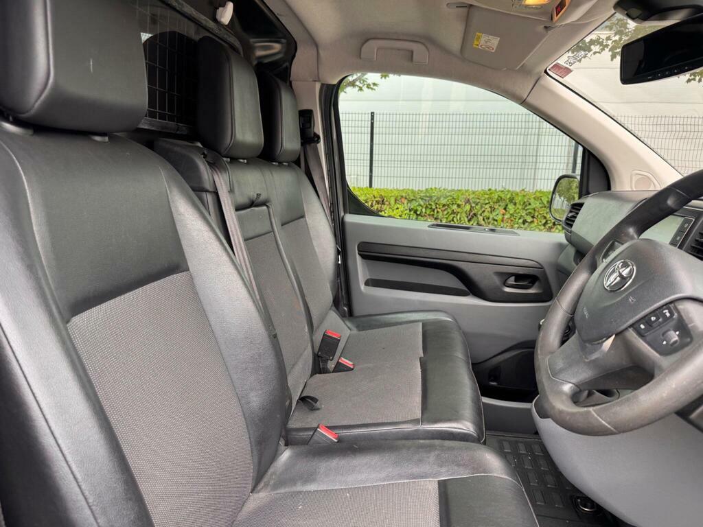 Toyota PROACE Proace Base White #28